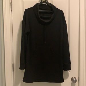 NWT Tahari fleece lined cowl neck sleepwear size M